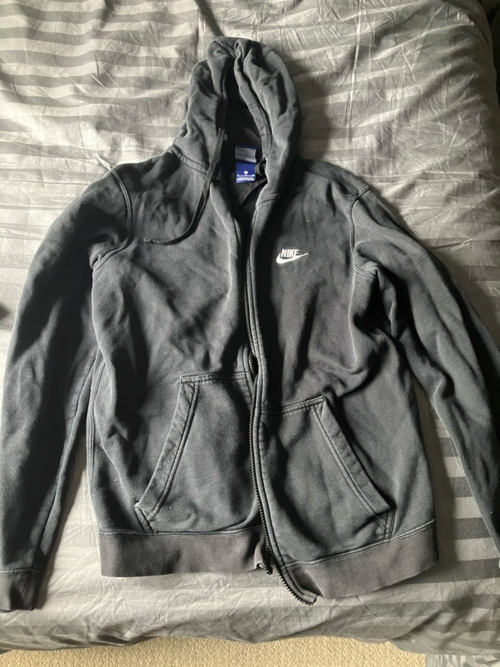 Nike Men’s Charcoal Gray Full-Zip Hoodie with White Swoosh